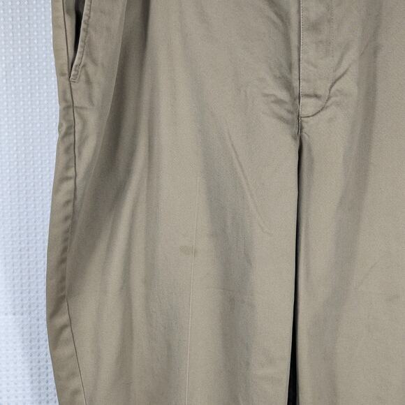 L.L. Bean Comfort Waist Khaki Chino Pants Men’s 46x30 100% Cotton Relaxed Fit - Picture 2 of 4